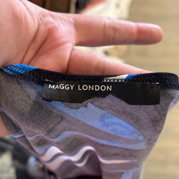 Maggy London Blue and White Floral Midi Dress - Picture 2 of 2